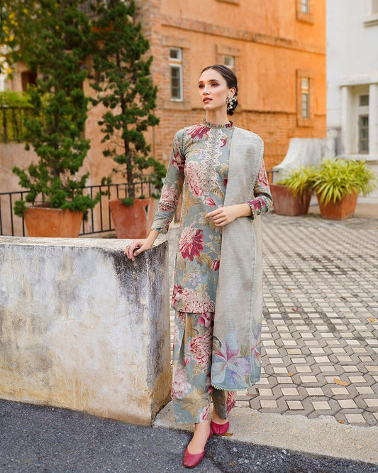 IZNIK- UE-212 - 03 pcs Embroidered Lawn